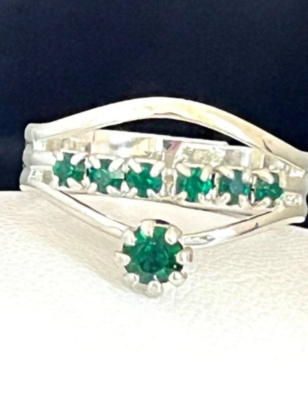 Vintage 1960s Ring Silver Tone Mid Century Modern Green Crystal Rhinestones